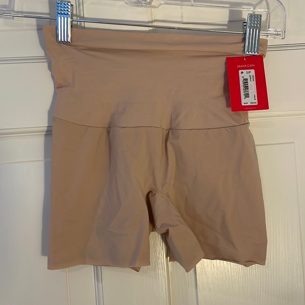 NWT Spanx Shape My Day Girl Short, Small